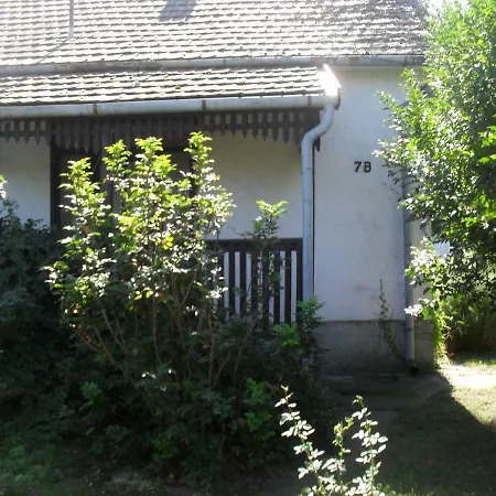 Eva Panzio Country house *
